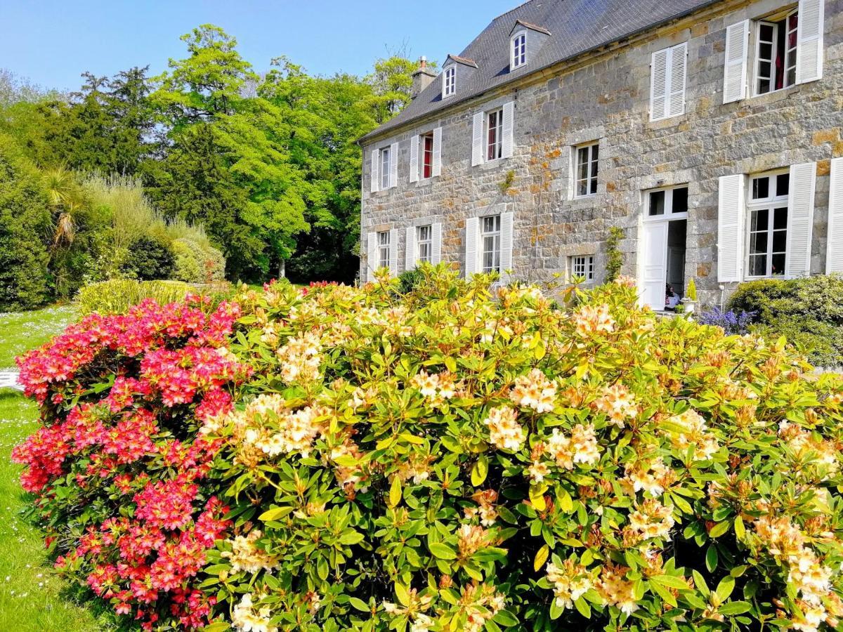 Les Gites De Roz-Maria Quintin Exteriör bild